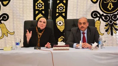 وزيرة التجارة: منح 5752 رخصة بناء وتشغيل و3323 سجل صناعي خلال النصف الأول