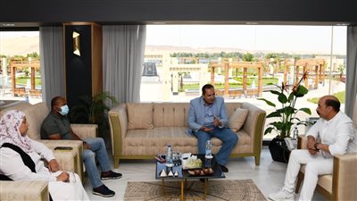 إنشاء مدارس تجريبية دولية وتطبيقية وتكنولوجية بأسوان