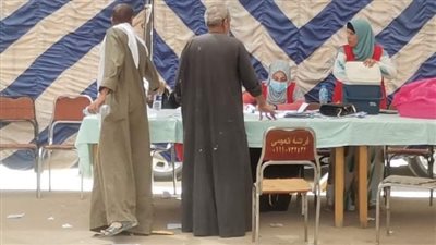 صحة أسوان: فرق ثابتة ومتحركة لتطعيم المواطنين بلقاح كورونا