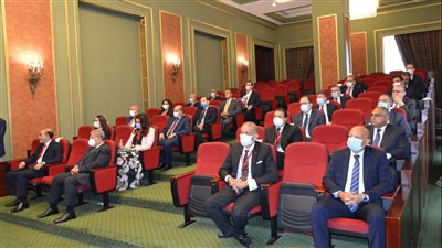 وزير الخارجية يطالب سفراء مصر بالترويج لما تشهده البلاد من إنجازات