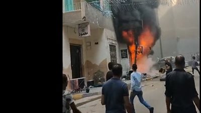 إخماد حريق نشب داخل مطعم في فيصل