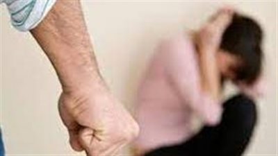 سيدة تروي مأساتها بسبب زوجها: ضربني بالشبشب على وشي ومش معايا عقد جواز عشان أخلعه 