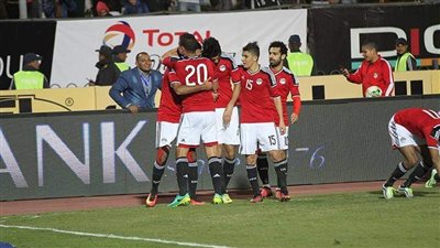 منتخب مصر بالزي الأساسي أمام أنجولا في تصفيات كأس العالم