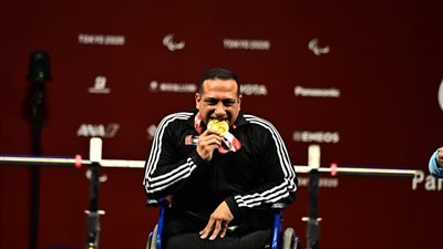 طوكيو 2020.. الأردني عمر قرادة يفوز بالميدالية الذهبية في رفع الأثقال بدورة الألعاب البارالمبية