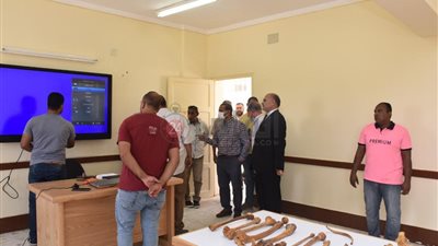 جامعة الأقصر تنتهي من تجهيزات كلية الطب | صور