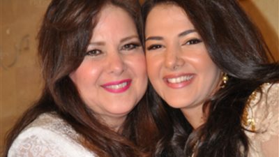 إيمي سمير غانم عن والدتها الراحلة: بنتعذب من بعدك.. والفنانون يواسونها