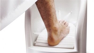 يجوز في هذه الحالة.. حكم استخدام جهاز غسل القدمين في الوضوء