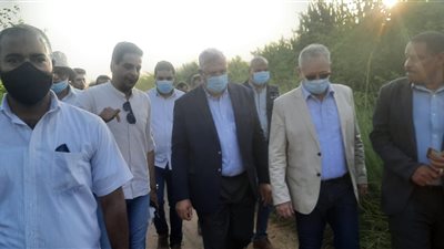 وزير الزراعة خلال زيارته للأقصر: رفع كفاءة الأصول واستخدام نظم الري الحديث 