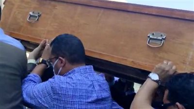 صلاة الجنازة على الإعلامي حمدي الكنيسي بمسجد الحصري.. وتشييع الجثمان إلى مثواه الأخير