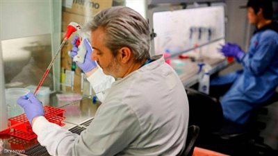 عالم بريطاني: تطعيم الأطفال بلقاحات كورونا يساعد في حمايتهم الطويلة من الفيروس