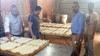 ضبط أكبر مصنع تحت بئر السلم لتصنيع كريمات الشعر بالبحيرة 