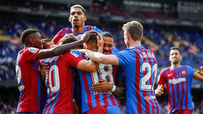 غياب جديد عن الكلاسيكو.. برشلونة يعلن إصابة لاعبه