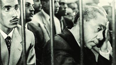 أكبر الرؤوس لا تصلح موطئًا لقدم البنا.. سيد قطب يهدر دم الحكومة