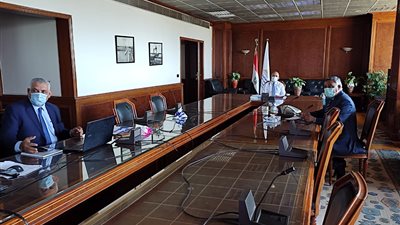 وزير الري يتابع موقف المشروعات المنفذة في مجال الصرف الزراعي