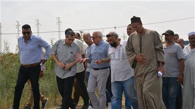 محافظ بورسعيد متوعدًا جمعيات المزارعين: والله ما هسيبهم
