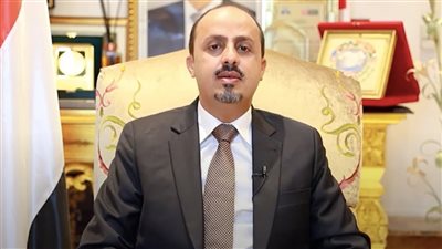 اليمن يحذر المواطنين ورجال الأعمال من مشاركة الحوثيين الاستيلاء على الأموال العامة