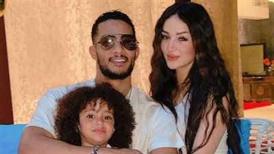 محمد رمضان يحتفل بعيد ميلاد زوجته على طريقته