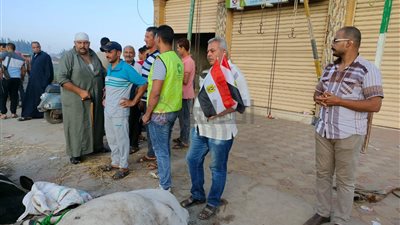 هدية السيسي.. أسرة الطفل زياد تذبح عجلين احتفالًا بعودته وتتسلم لاب توب