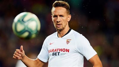 أول تعليق من لوك دي يونج بعد انتقاله إلى برشلونة