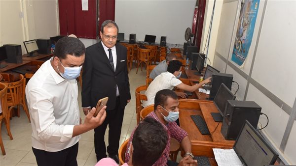 توافد طلاب المرحلة