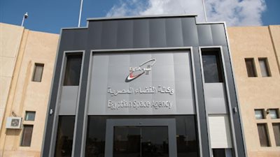 لخدمة 25 جامعة.. برتوكول تعاون بين وكالة الفضاء وأكاديمية البحث العلمي لتمويل الأقمار التعليمية | فيديو 