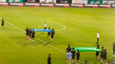 جهاز منتخب مصر يعاين ستاد الدفاع الجوي قبل مواجهة أنجولا │ صور