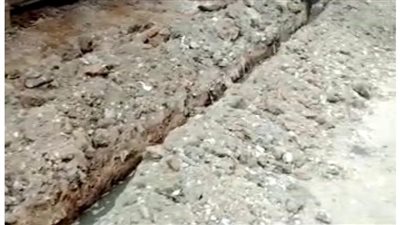 قبل وقوع الكارثة.. سكان المريوطية يستغيثون من حفر مياه أسفل منازلهم | فيديو