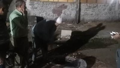 رفع مياه الصرف الصحي المتراكمة أعلى نفق أبو الريش بالشرقية | صور