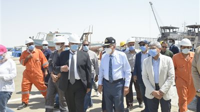 الفريق أسامة ربيع: الكراكة مهاب مميش تنضم للعمل بمشروع تطوير القطاع الجنوبي للقناة