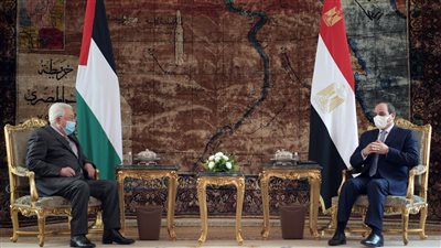 السيسي لـ أبو مازن: نهدف لإعادة الحيوية لملف عملية السلام لاستعادة حقوق الشعب الفلسطيني