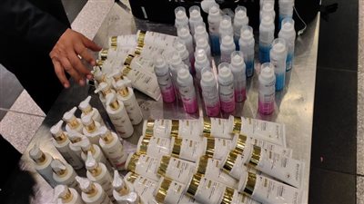 ضبط راكب قادم من لبنان حاول تهريب مستحضرات التجميل عبر مطار القاهرة