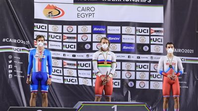 روسيا وأمريكا تفوزان بذهبية المطاردة والإقصاء ببطولة العالم للدراجات بالقاهرة 