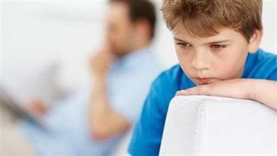 ما حكم عدم إنفاق الأب على أبنائه؟.. دار الإفتاء تجيب