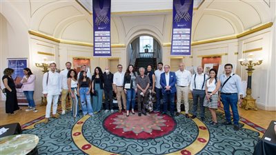 تشكيليون يناقشون أهمية الدبلوماسية الثقافية في منزل السفر الفرنسي