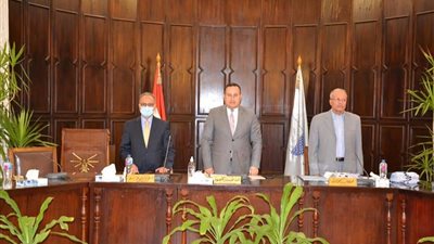 رئيس جامعة الإسكندرية: نسعى لتلبية احتياجات المجتمع وتنميته في جميع المجالات