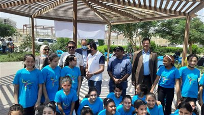 وزير الشباب يتفقد الأنشطة الثقافية والرياضية بصالة الألعاب الأوليمبية بالغردقة | صور