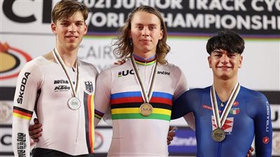 روسيا والتشيك تفوزان بذهبية الاسبرينت والأومنيوم ببطولة العالم للدراجات 