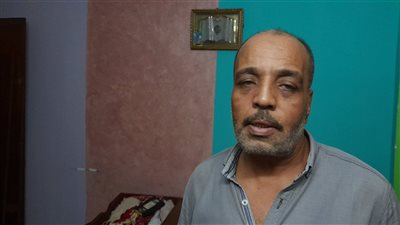 مواطن سكندري يستغيث: ابني عنده ضمور عضلات ومراتي سرطان.. والمحافظة رفضت مساعدتي │ صور وفيديو