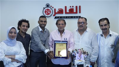 في أول ظهور بعد عودته من السفر.. القاهرة 24 يستضيف المخرج خالد يوسف | صور