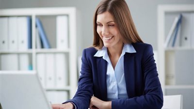 تصل لـ 4 أشهر.. إجازات تمنحها الحكومة للموظفات في الجهاز الإداري للدولة