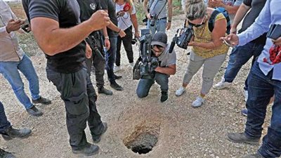 باستخدام ملعقة.. أسلحة فلسطينية بسيطة أثبتت فشل المنظومة الأمنية الإسرائيلية