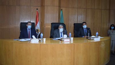 محافظ المنيا يشهد الاجتماع الأول للجنة الاستشارية المشتركة مع هيئة انقاذ الطفولة الدولية