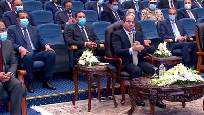 الرئيس السيسي: لن نسمح بدخول أي منتجات إلى مصر إلا طبقا للمواصفات العالمية