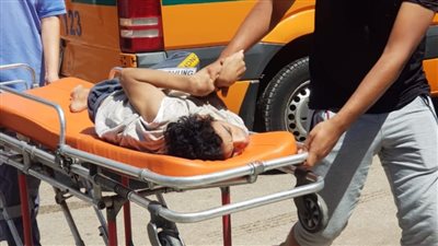 محافظ الدقهلية يوجه بعلاج طفل مصاب بضمور بالمخ على نفقة الدولة | صور