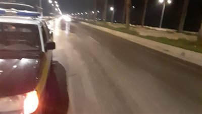  إعادة فتح طريق الإسكندرية مطروح الساحلي بعد غلقه لمدة ساعتين بسبب انفجار مسورة المياه الرئيسية | صور