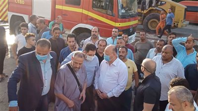 محافظ القاهرة يتابع عمليات إطفاء حريق مخازن الخشب بالشرابية