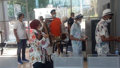 وصول 732 سائحًا سعوديًا لميناء سفاجا البحري| صور