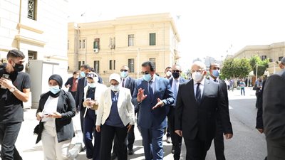 وزيرة الصحة: إصدار شهادات التطعيم بـ QRCode مجانًا لجميع الطلاب والعاملين بالجامعات المصرية