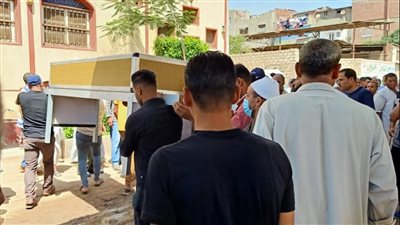 تشييع جُثمان الفلاح الفصيح الحاج مختار المغازي في مسقط رأسه بكفر الشيخ| صور