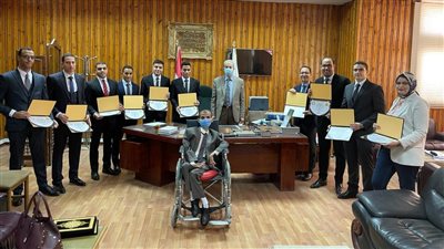 ستيفن هوكينج الشرقية.. أول معيد من مرضى ضمور العضلات في الشرق الأوسط: مفيش مستحيل والحلم اتحقق | صور وفيديو